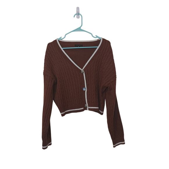 Love Tree Size Medium M Brown White Trim Cropped Sweater y2k Style Big Buttons - Picture 3 of 9